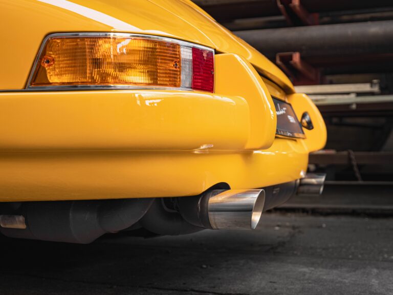 1993er Erbacher911 (Generation 964) Porsche Carrera 2 Coupé egmo 3.9 Lightning Yellow